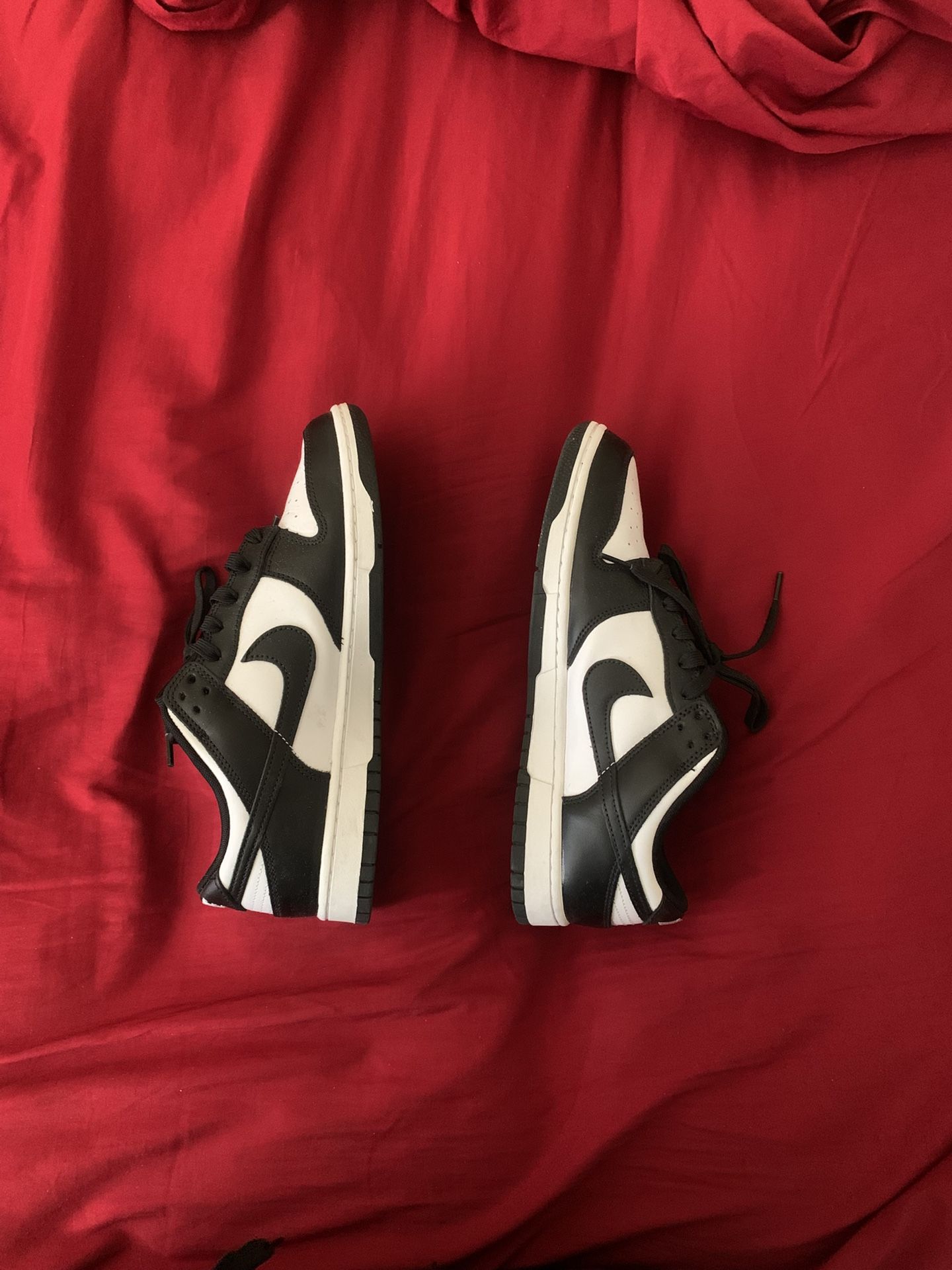 Nike Dunk Low Pandas