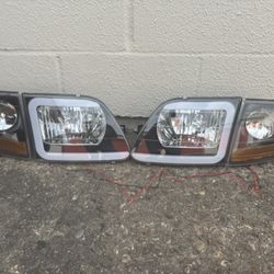 97/03 Ford F-150 Head Lights