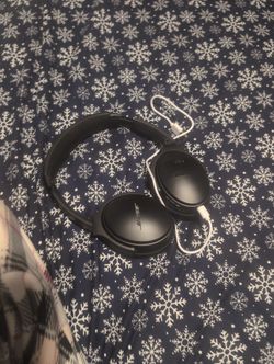 Bose Comfort Bluetootho Wireless Noise Cancelling.
