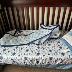Graco Crib + Sealy Mattress + Bedding – $120 (Great Condition)