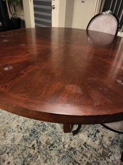 Round heavy table