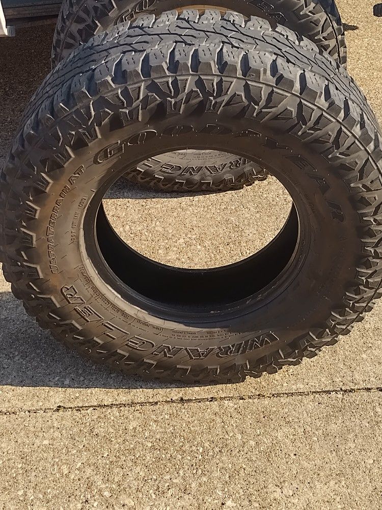 2 Goodyear Wrangler UltraTerrain AT 265/75R16 80PSI HeavyDuty Truck Tires