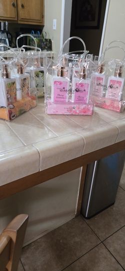 SET DE LOCION Y CREMA.