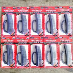 NEW scrubber & cleaning steel wire brush handle / nuevo cepillo de alambre de acero