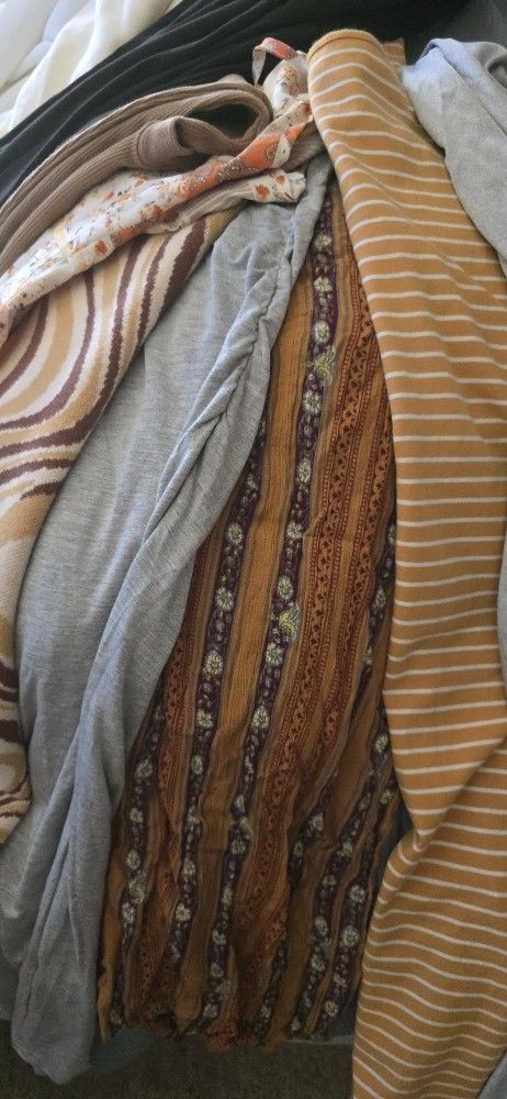 Size XS-S Pants/Shorts Size 3-5 Items 99% OFF EVERYTHING $1 Each Item