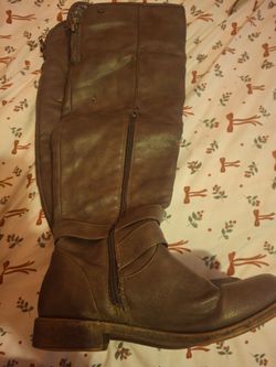 Brown boots