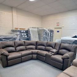 Tambo Canyon Reclining Sectional