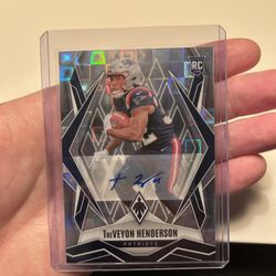 2025 Panini Phoenix Base Pandora Rookie Treveyon Henderson Auto