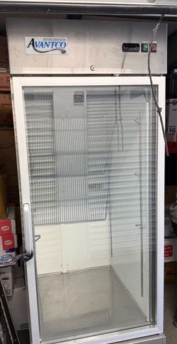BARELY USED Avantco SS-1R-G-HC 29” Glass Door Commercial Reach-In Refrigerator – Stainless
