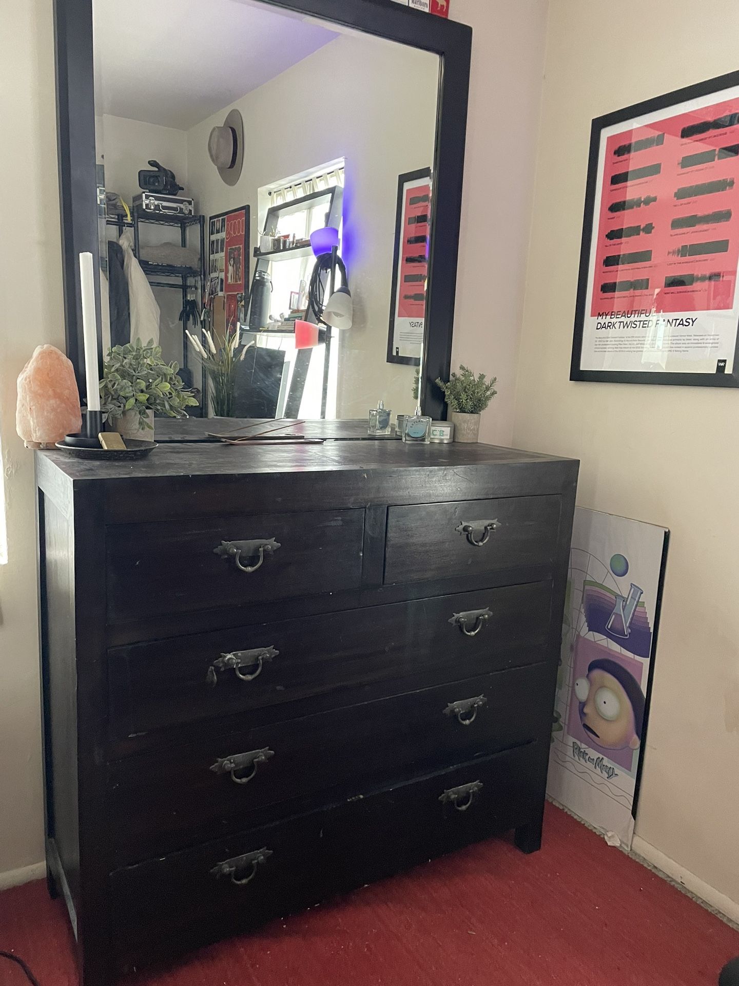 Dresser