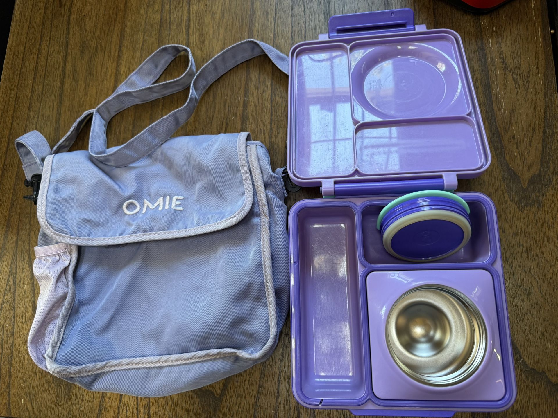 Omie Lunchbox And Bag