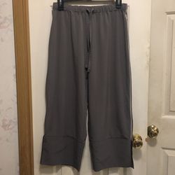 Reebok capris size medium M