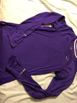 Small S Women's Nike long sleeve sweater