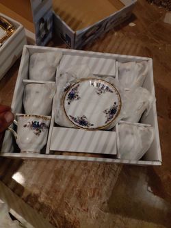 Porceilen tea set