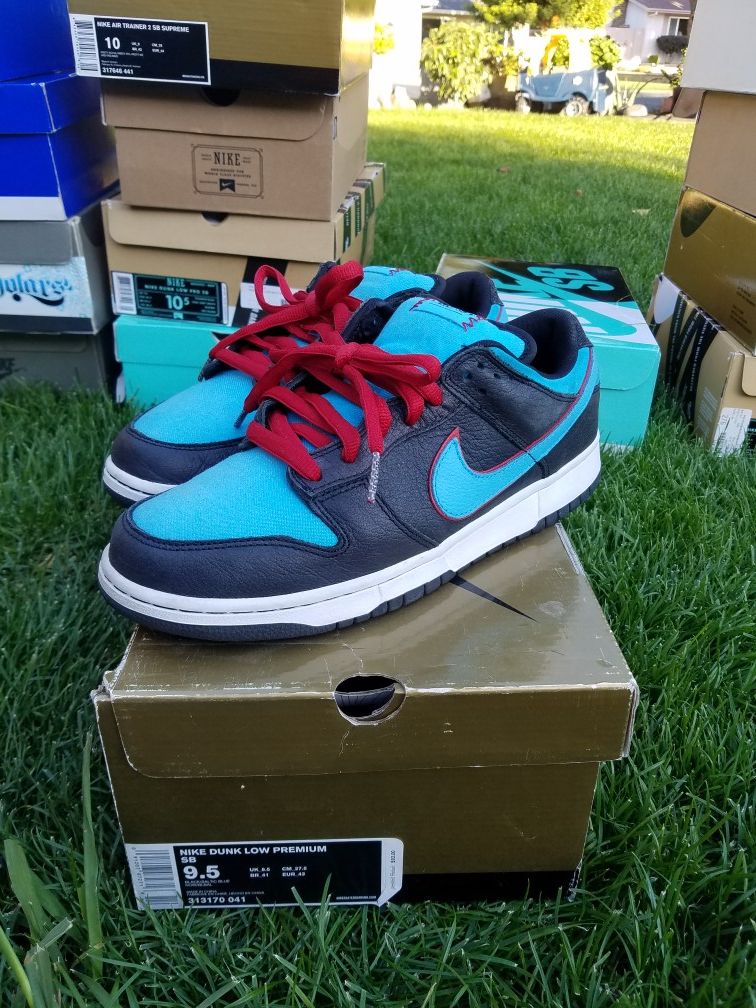 Nike sb dunk low Angels and Demons