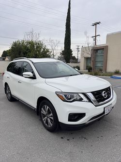 2017 Nissan Pathfinder