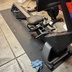 Peloton Rowing Machine 