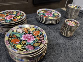 Vintage Chinese Famille Noir Mille Fleurs Dinner Service