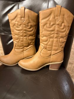 Boots sz 6