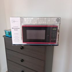 Microwave Oven 