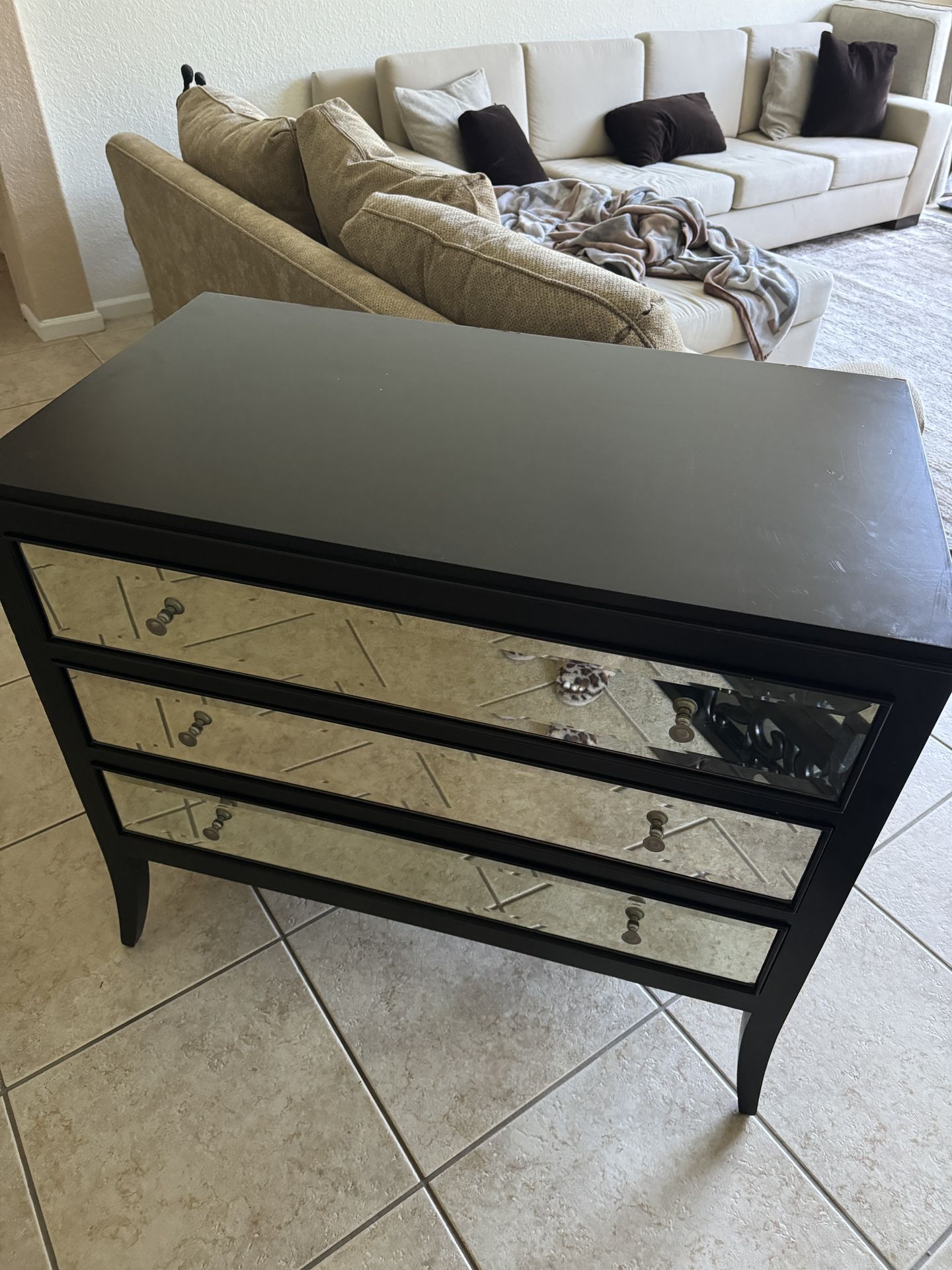 Black Modern Decorative Dresser