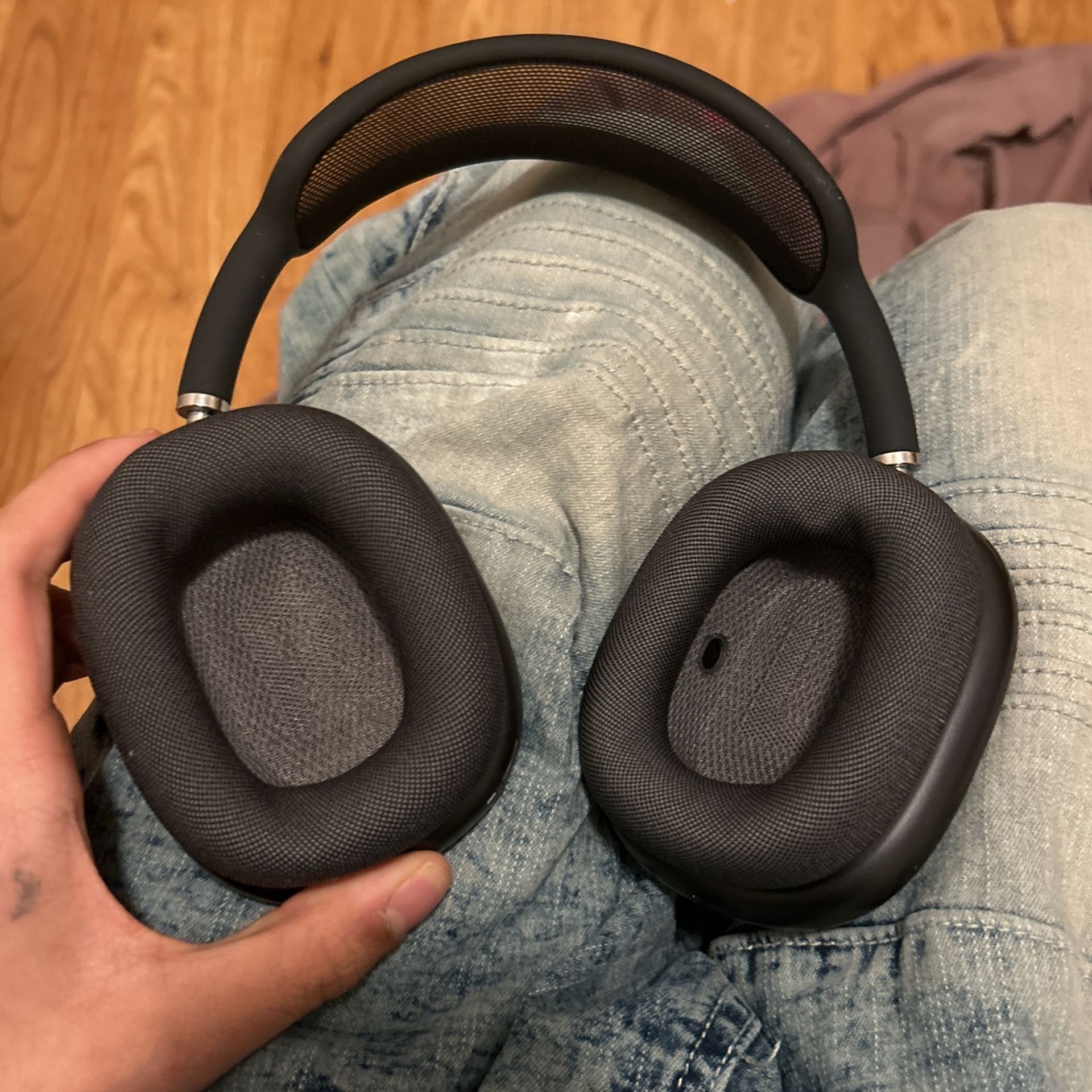 AirPod Maxes