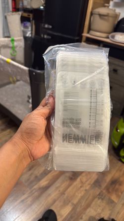 Free breast milk freezer bags 600 count