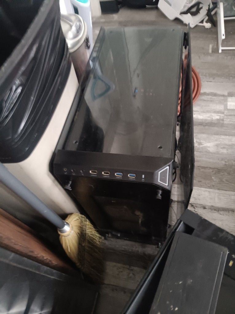 CASE COMPUTERS AND PARTS ..CORSAIR AND THERMALTAKE .