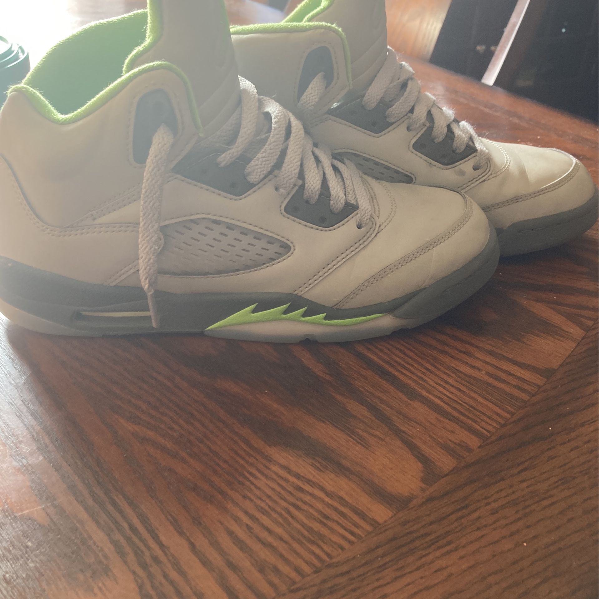 Jordans 5 Retro Green Beam