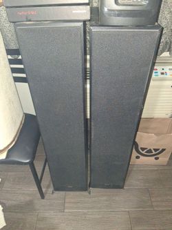Speakers and amplifier set