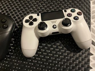 PlayStation 4/Nintendo Switch Controllers