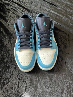 Jordan 1 Low UNC - 9.5 Men VNDS