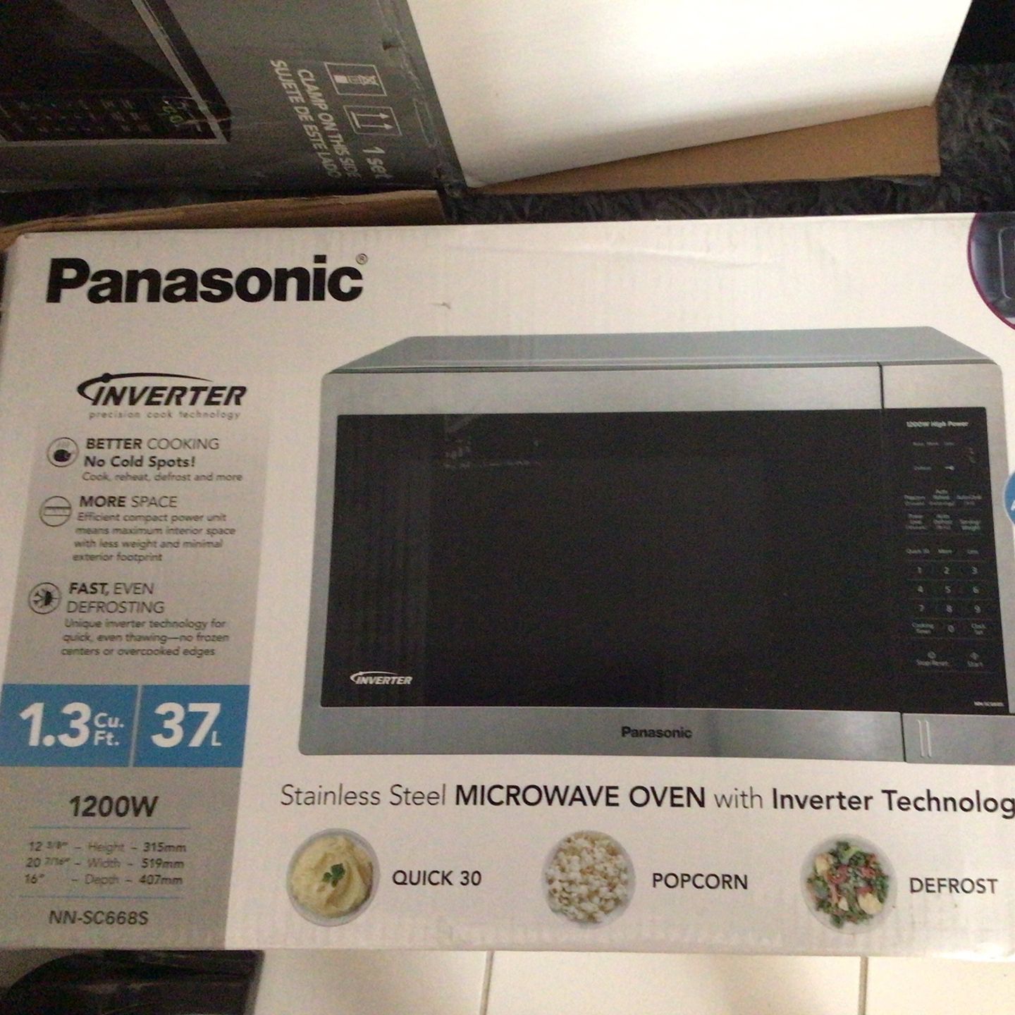 Brand new Panasonic Microwave Oven