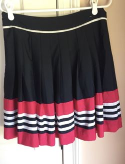 Tommy Hilfiger size 6 women’s skirt