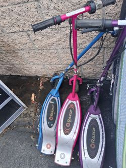3 razor electric scooters found at storage unit could be working or for parts/fix