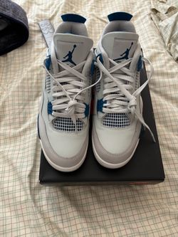 Jordan 4 military blue size 9