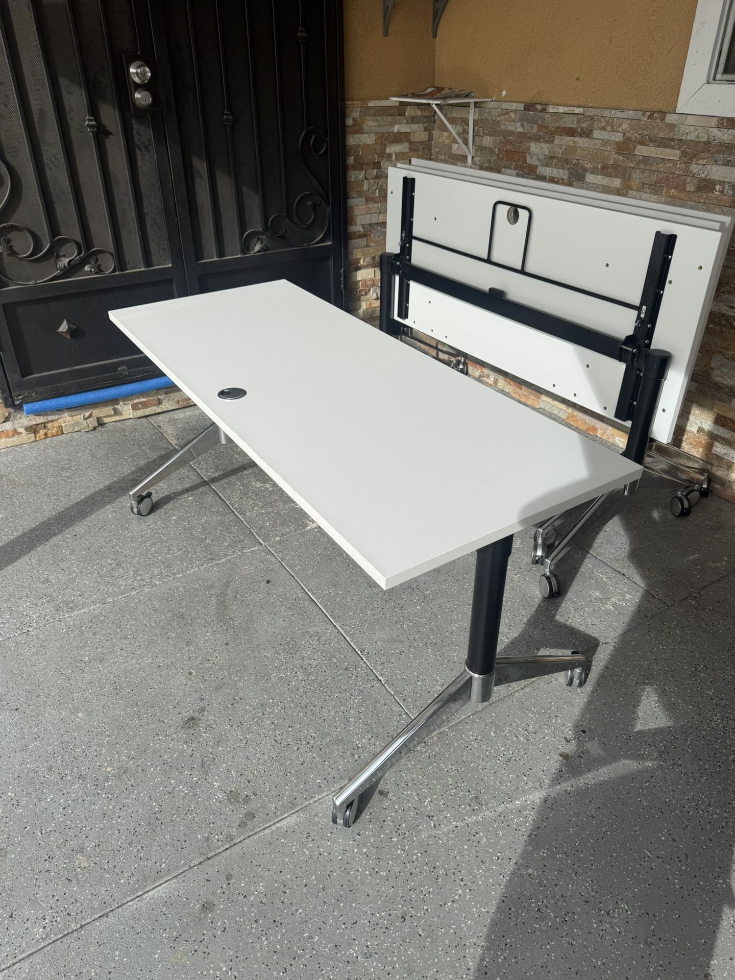 Desk Table