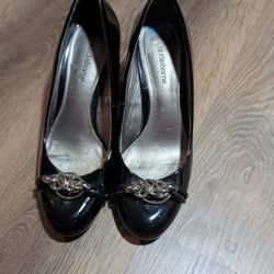Liz Claiborne Black Heels Size 6 1/2