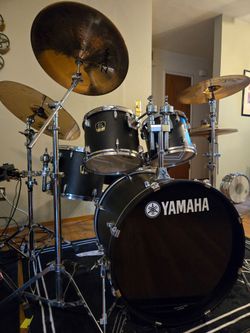 Yamaha Stage Custom Standard. Matt black