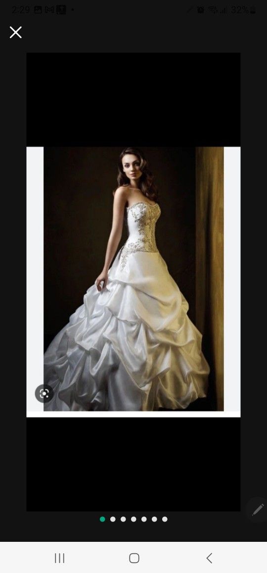 Wedding dress Piccione Size Small/ Medium