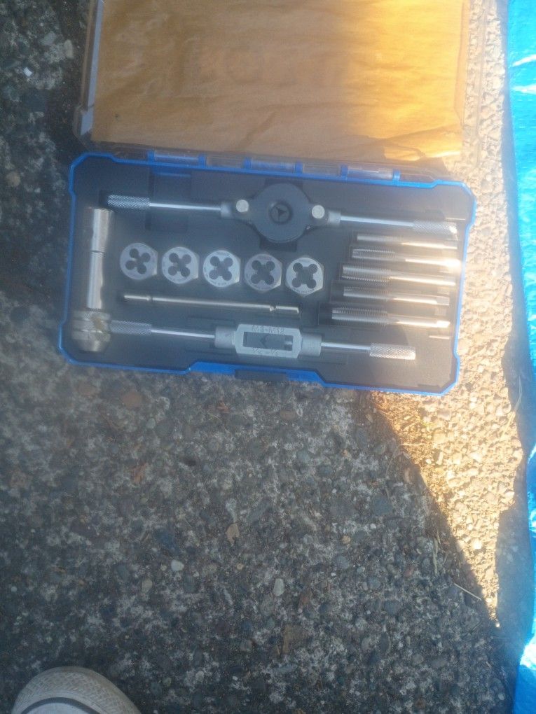 Cobalt Tap And Die Set