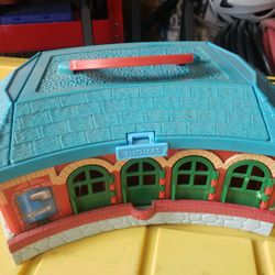 Thomas The Train Take And Play House