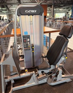 CYBEX EAGLE NX LEG PRESS IN AWESOME CONDITION!! READY FOR PICKUP OR DELIVERY!!
