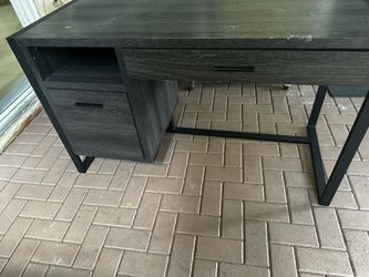Computer desk