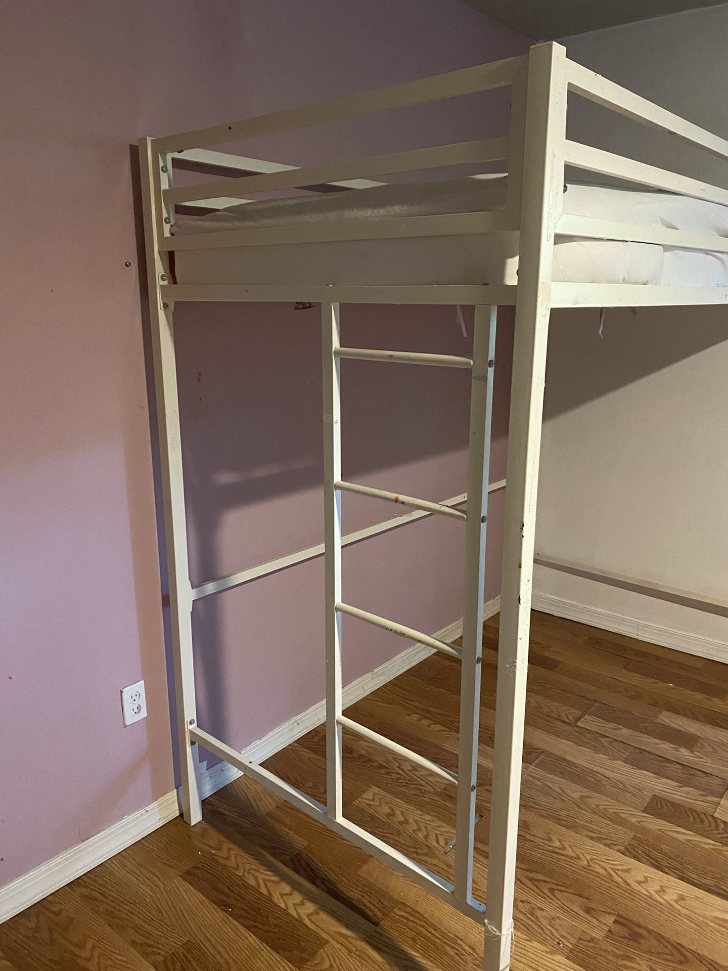 I Sell This Bottomless Bunk Bed 