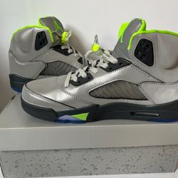 NIB RETRO 5 GREEN BEAN