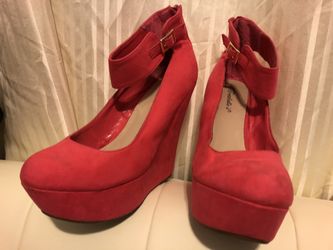 Pink wedge shoes 8.5