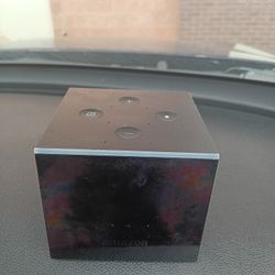 VIZIO AMAZON FIRE CUBE TV REMOTE INCLUDED!!!!!!MOVING SALE !!!!!