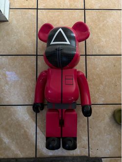 BEARBRICK Squid Game Guard