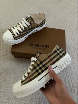 Burberry shoes